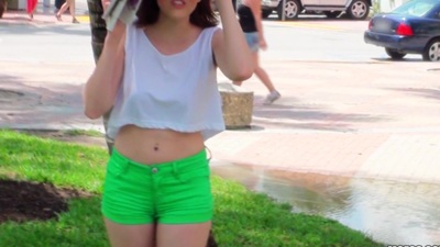 Chock-a-block Nickey Huntsman gives head