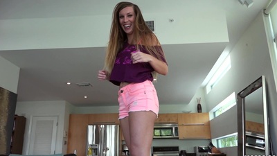 Knob energized lewd maid Kaylee Banks